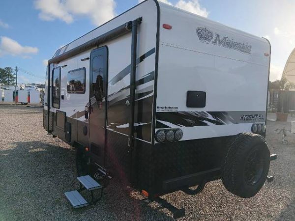 2022 Majestic Knight 18' Caravan ENSUITE image