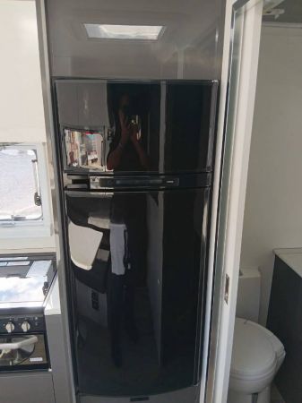 2022 Majestic Knight 18' Caravan ENSUITE image