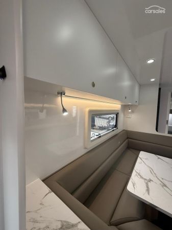 2025 Dreamhaven 20Series Super X image