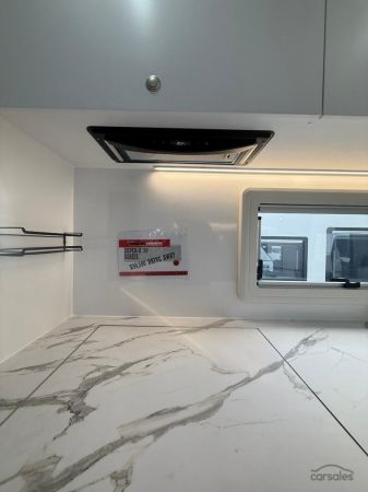 2025 Dreamhaven 20Series Super X image