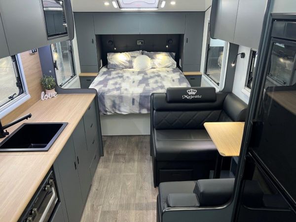2025 Majestic Knight SLE 19'6 Caravan image