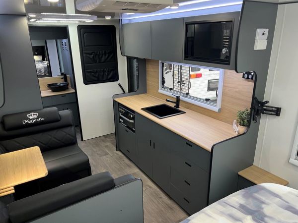 2025 Majestic Knight SLE 19'6 Caravan image