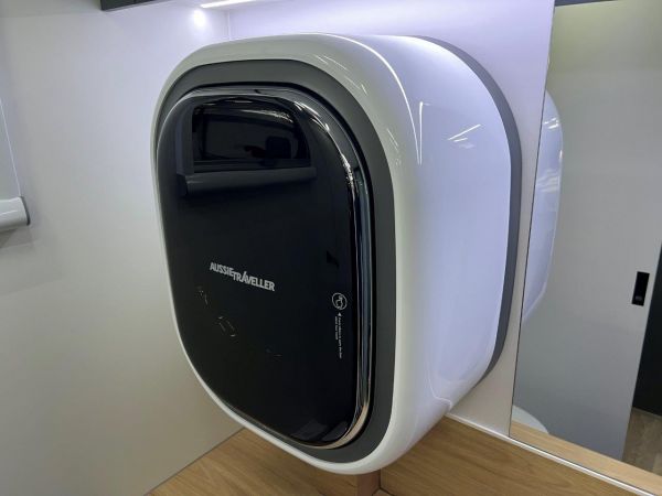 2025 Majestic Knight SLE 19'6 Caravan image