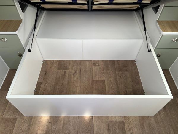 2025 Olympic Marathon 18'6 Caravan image