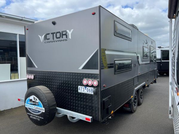 2023 Victory Trophy Series Bunk Bed Caravan image