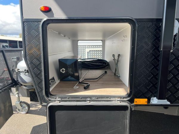 2023 Victory Trophy Series Bunk Bed Caravan image