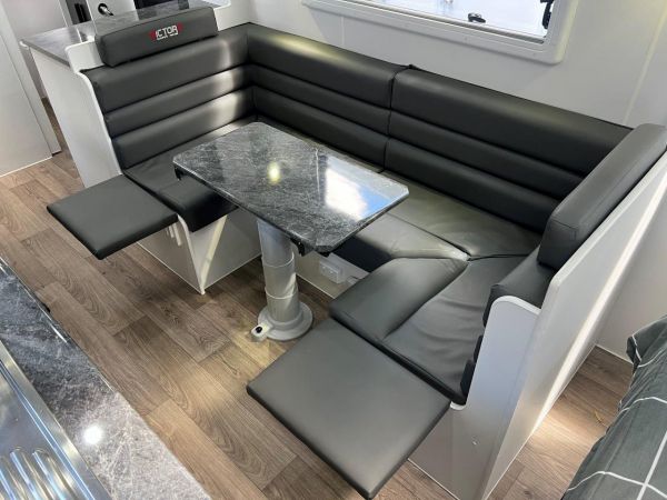 2023 Victory Trophy Series Bunk Bed Caravan image
