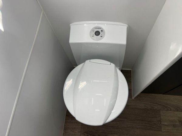 2023 Victory Trophy Series Bunk Bed Caravan image