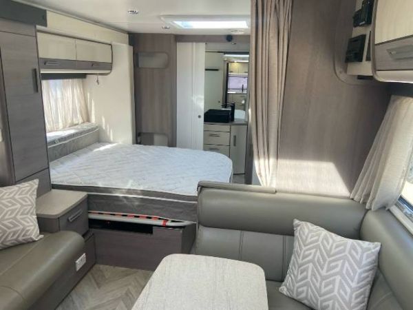 2021 Jayco Silverline Caravan 21.65-4.SL-MY21 image