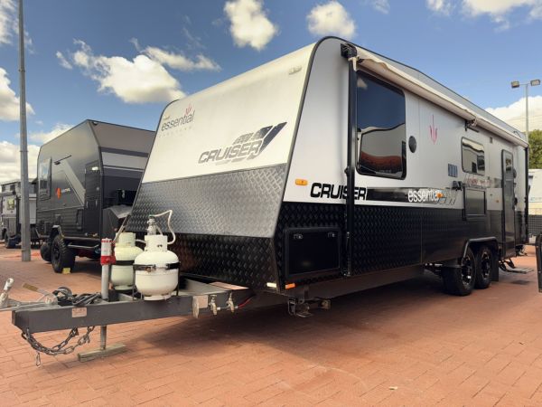 2024 Essential Cruiser V10 Club Caravan image