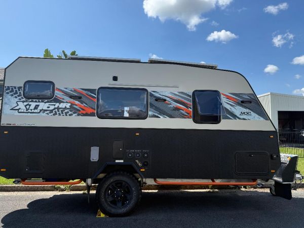 2023 MDC XT16 HR Island Caravan image