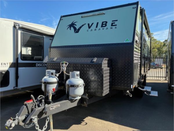 2025 VIBE Tough 19'6 Rear Bunk 19'6 3B Rear Tough image