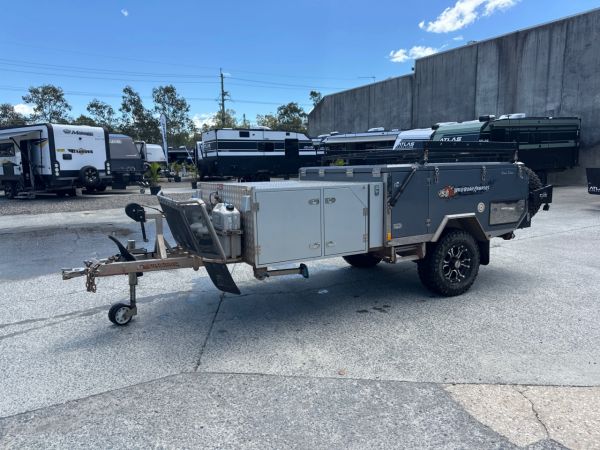 2017 Wild Boar Razorback Camper Trailer DELUXE image