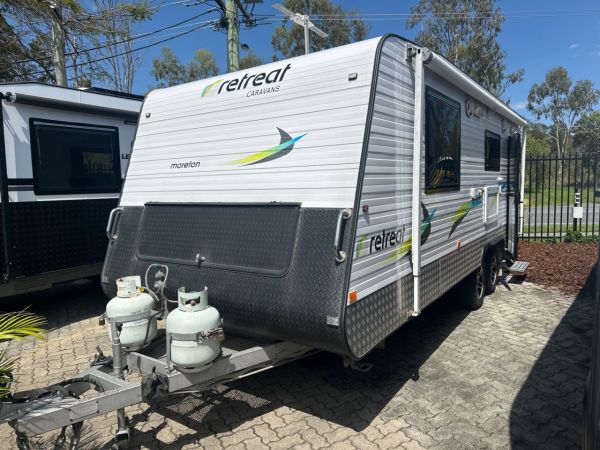 2012 Retreat Moreton Family 3 Bunk Caravan SEMI OFF ROAD image