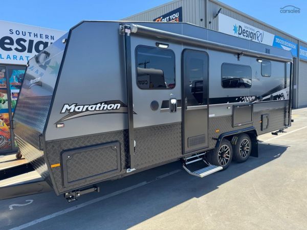 2025 Olympic Marathon 21' Family van image