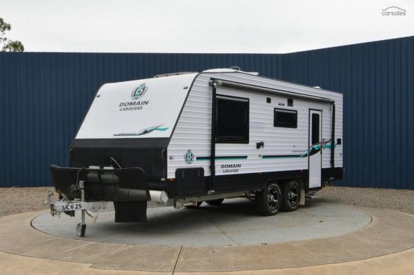 2019 Domain Royal Tourer image