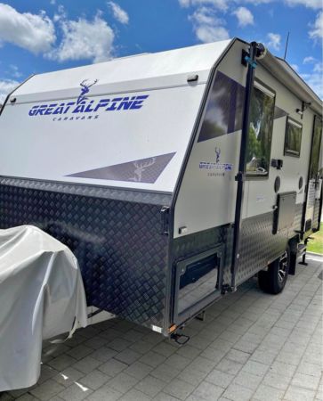 2020 Great Alpine Caravans Great Alpine Bright Off Road Full Caravan image