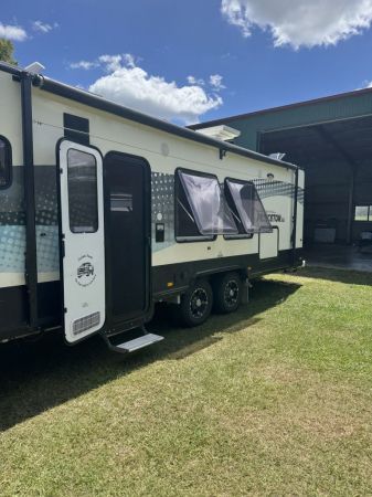2017 Coromal Princeton 735S Caravan image