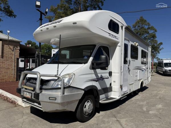 2010 Winnebago Esperance -Slide out image