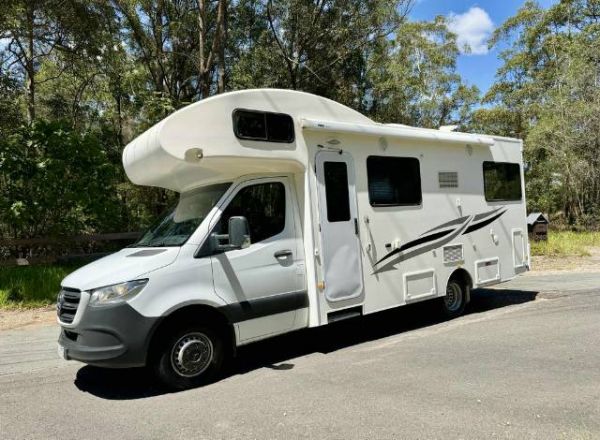 2020 Talvor Euro Deluxe Motorhome MERCEDES-BENZ image