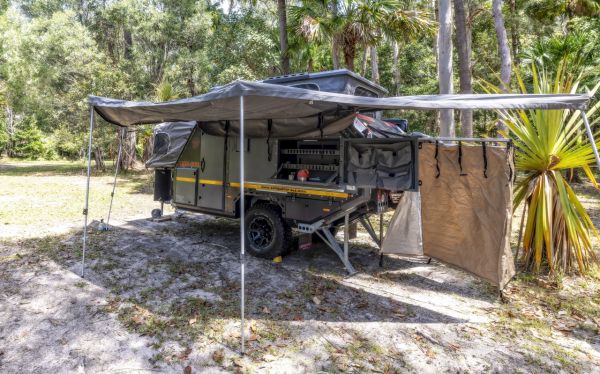 2022 Conqueror UEV 490 Hybrid Camper image