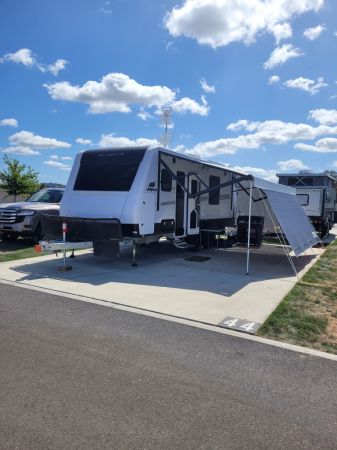 2023 Jayco Silverline Outback 21.65-3 Ob Slide Out Caravan image