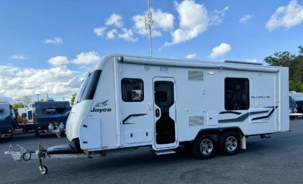 2016 Jayco Silverline 21.65-3 Caravan 21'6 FRONT CLUB image
