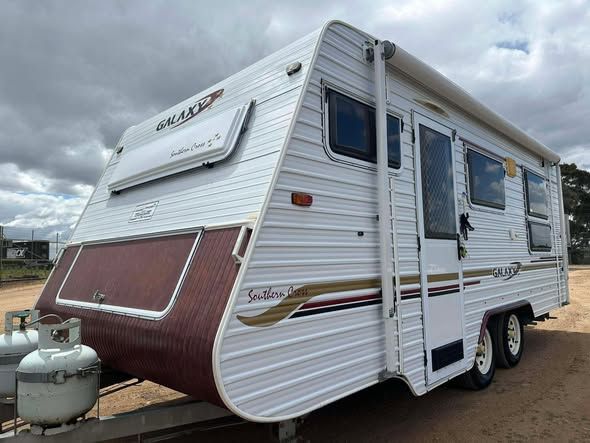 2005 Galaxy SOUTHERN CROSS Caravan image