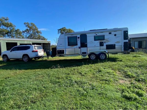 2024 Opal Regency "Town and Country" Caravan image