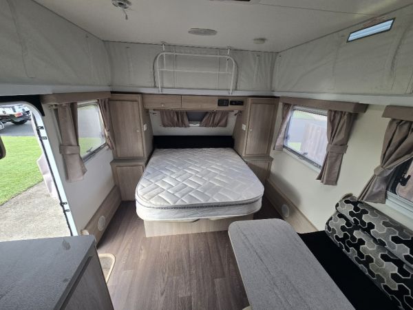 2016 Jayco Starcraft  16.67-5 Pop Top image