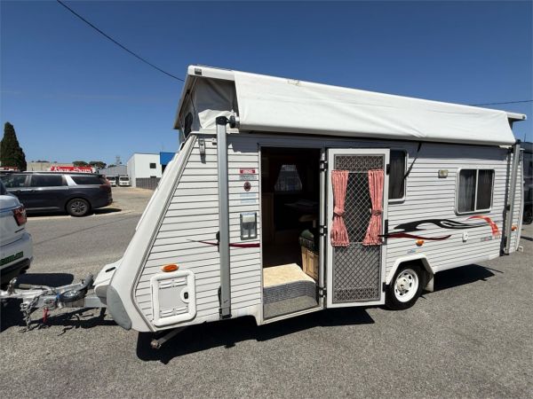 2004 COROMAL CORVAIR 511/2/5/7 POP-TOP 16ft 6 x 7ft 6 image