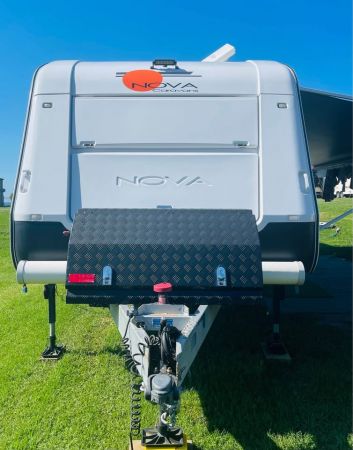2017 Nova Family Escape Off Road Caravan image