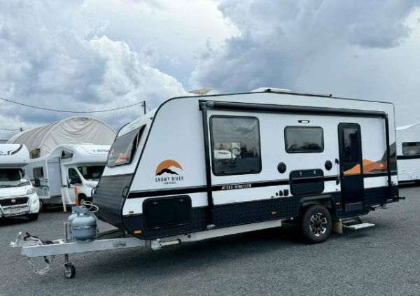 2022 Snowy River Src-19 Caravan L SHAPE SEATING image