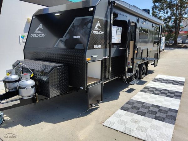 2025 Cadillac RV Hermes Family Double bunk van image