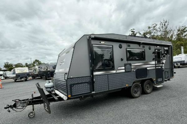 2020 Masterpiece Dynamic Off Road Caravan 20'8 SEMI OFF ROAD image