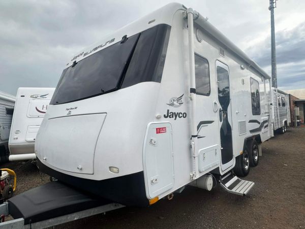 2014 Jayco SILVERLINE Slide Out Caravan image