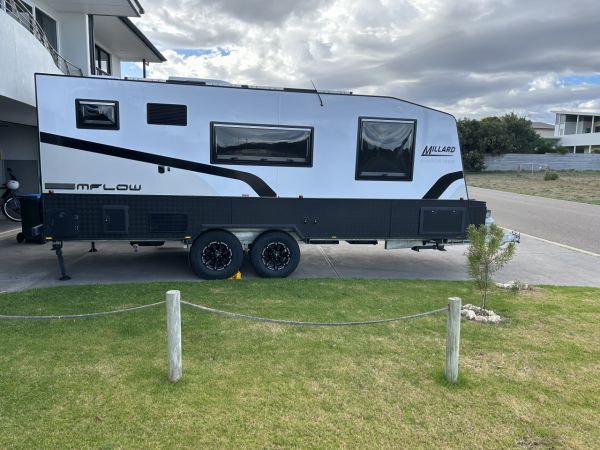 2023 Millard 19'6 Mflow Caravan image