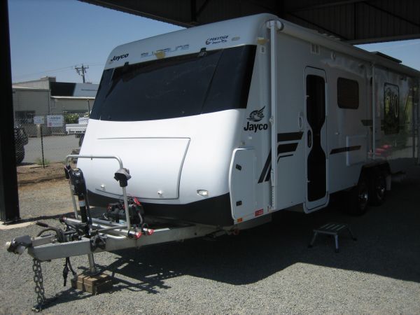 2018 Jayco SILVERLINE Slide Out Caravan image