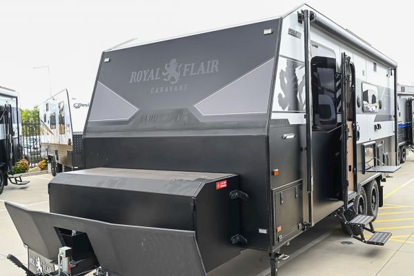 2025 Royal Flair Family Flair 20'6-1 Caravan image