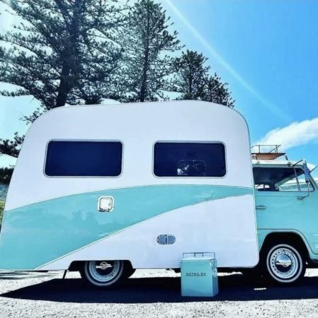 1973 Volkswagen Combi Campervan image