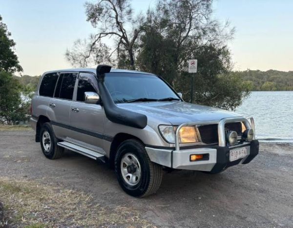2001 Toyota Landcruiser GXL HDJ100R image