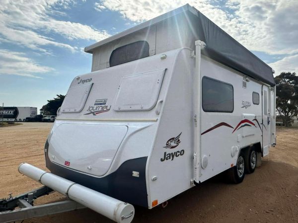 2015 Jayco Journey Caravan image