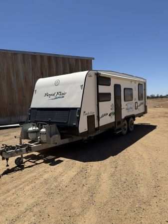 2013 Royal Flair Family Flair - Bunk Caravan Caravan image