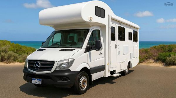 2016 Talvor Mercedes Euro Deluxe 6B - Mercedes image