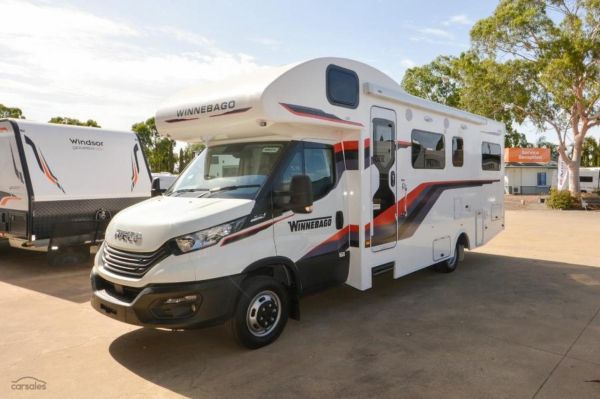 2024 Winnebago Kirra image