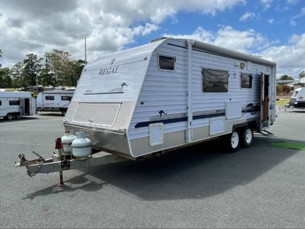 2008 Regal R.S.V. Caravan image