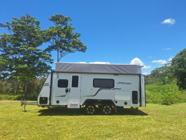 2021 Jayco 17.58-3 Journey Pop Top image