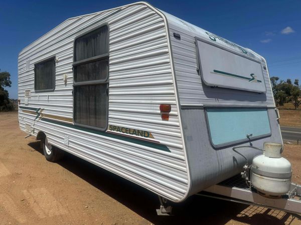 2000 Spaceland Sydney  Caravan image