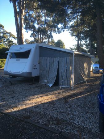 2012 Jayco Sterling 21.65-4 Caravan image