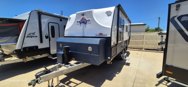 2015 Sunland Patriot Se Caravan image